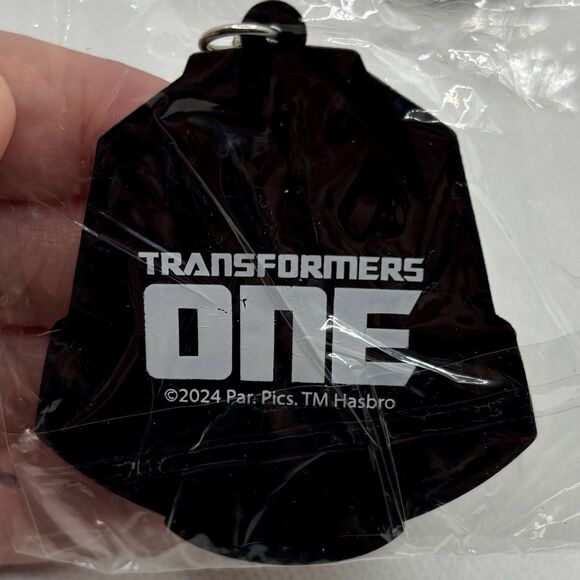 Transformers One Optimus Prime Megatron Key Chains (4) Orion Pax D16 NEW TF - Picture 3 of 3